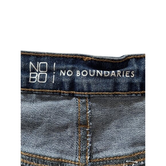 No Boundaries Womens Mid-Rise Distressed Denim Jeans Size 17 - Picture 3 of 11